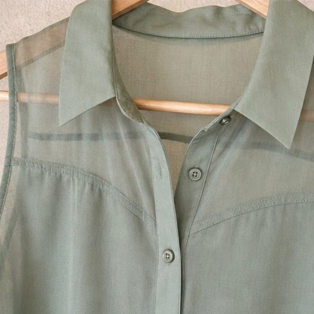 Sage Peplum Top - Picture 4 of 6